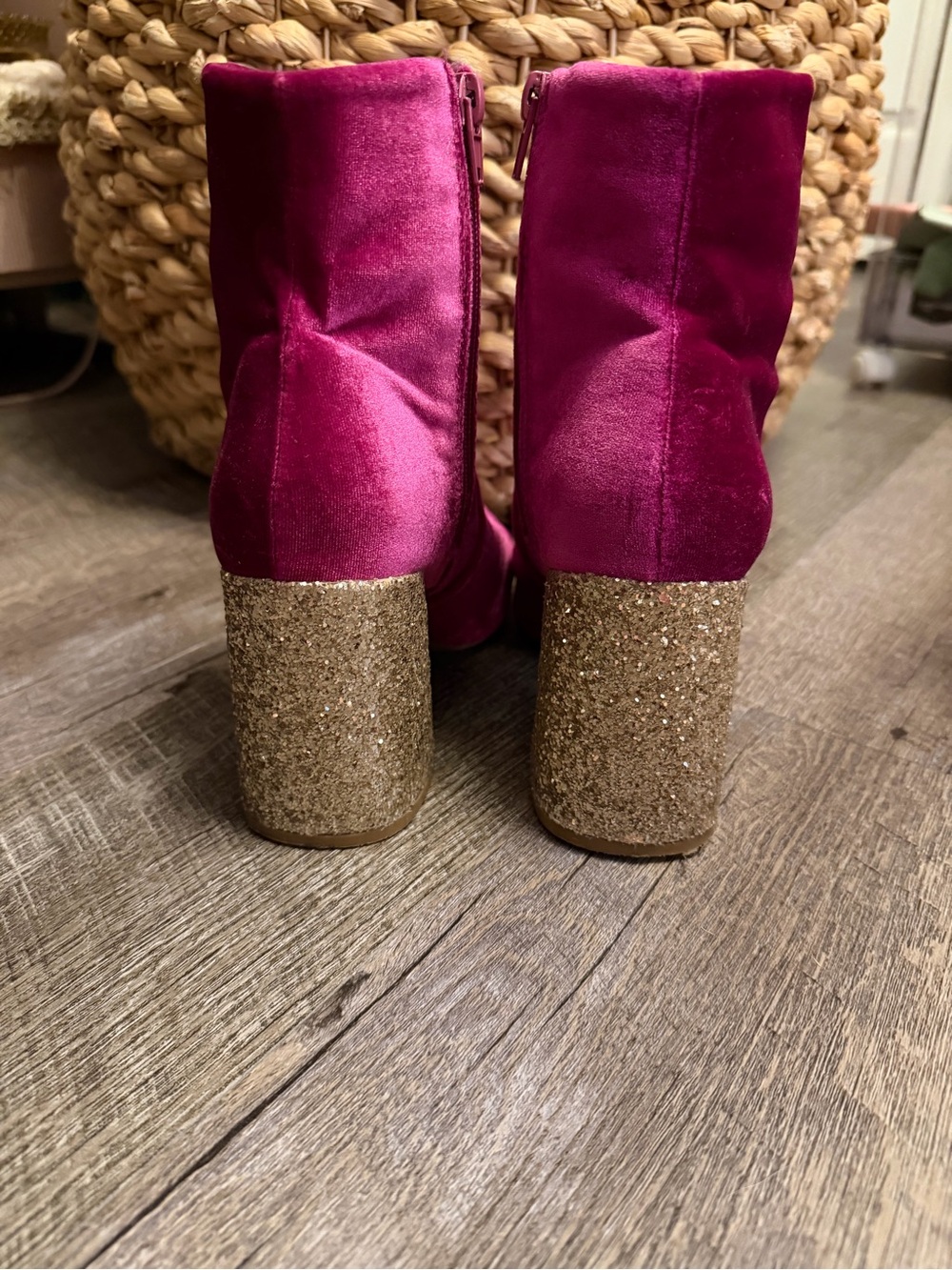 Betsey Johnson Kacey Velvet Glitter Heel Ankle Booties Y2K Glam! - Picture 4 of 8